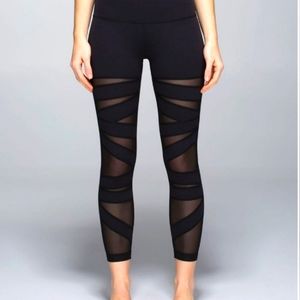 Lululemon Tech Mesh Size 4 Leggings - Black